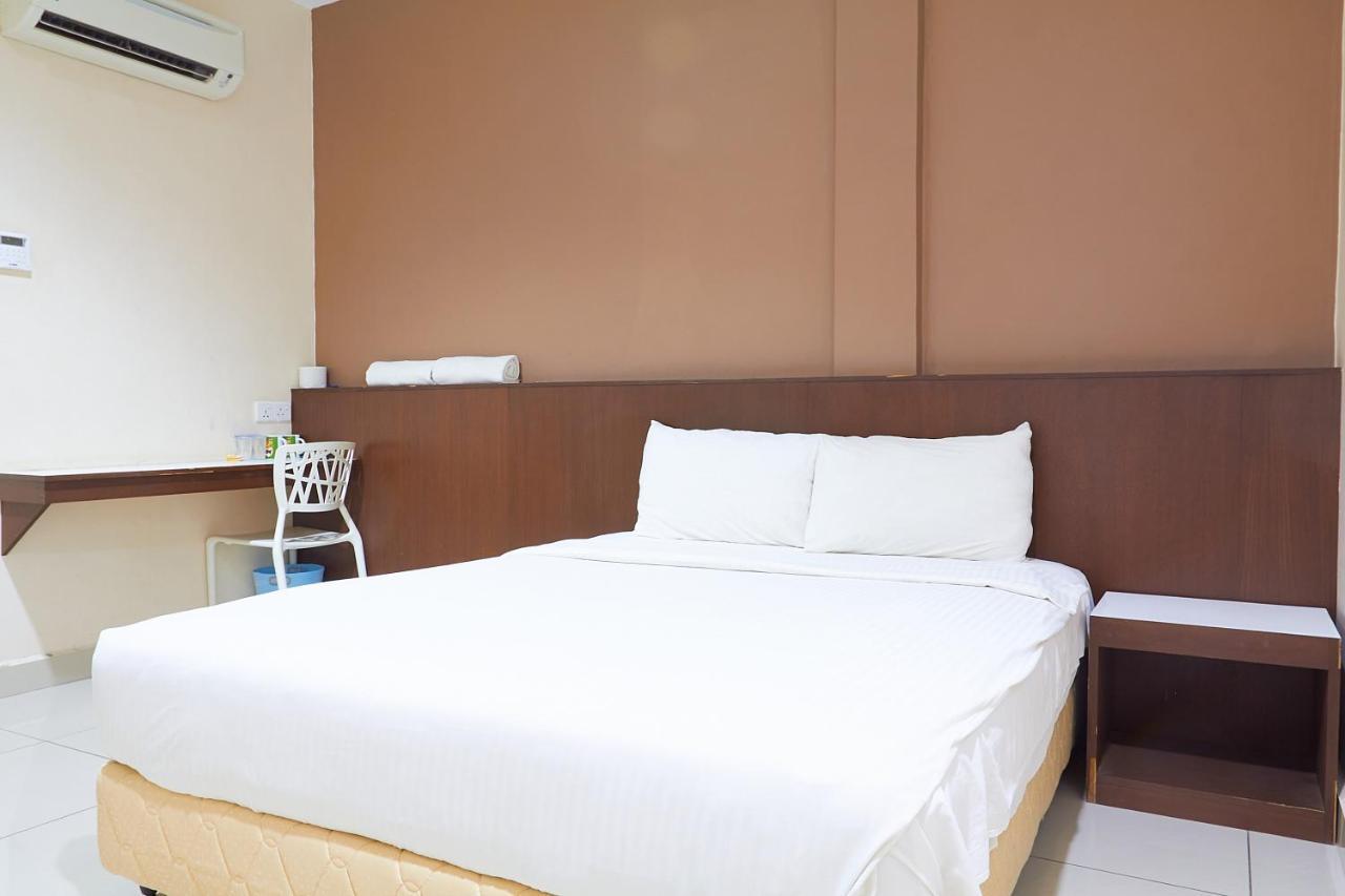 Langkawi Uptown Hotel Kuah Esterno foto