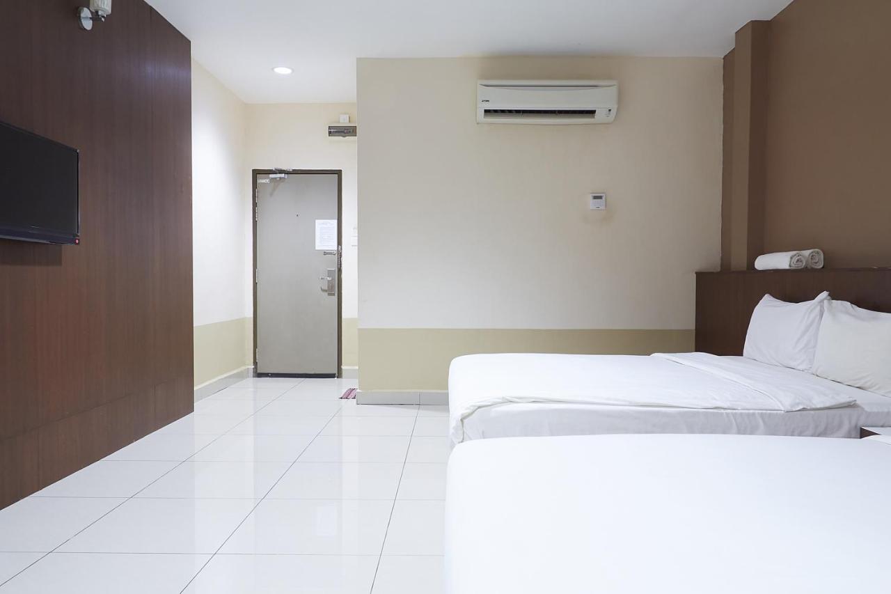 Langkawi Uptown Hotel Kuah Esterno foto